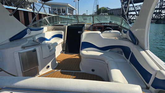 Luxury 40ft Yacht - Cabrio Larson