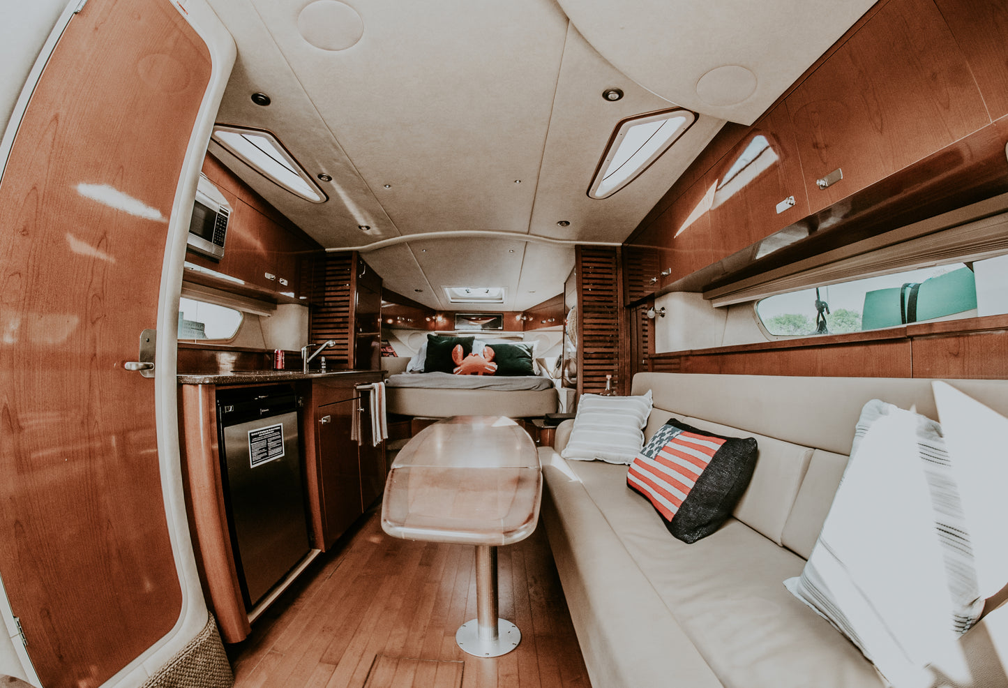 Luxury 40ft Yacht - Sea Ray Sundancer