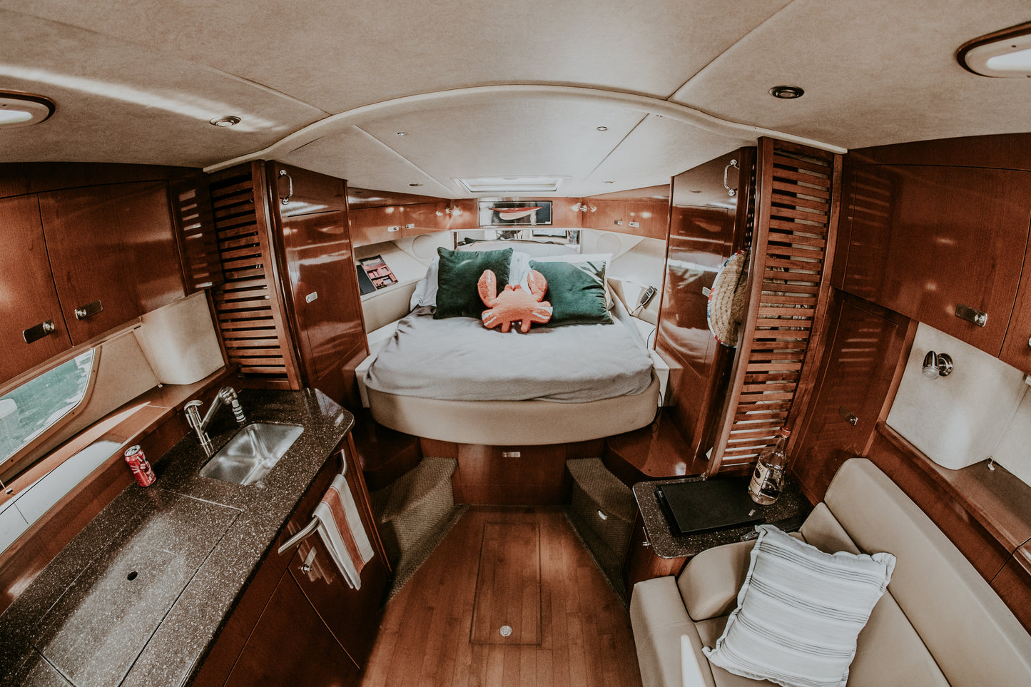 Luxury 40ft Yacht - Sea Ray Sundancer